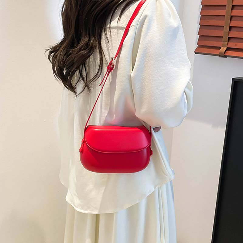 Minimalistisk crossbody-väska i PU-läder