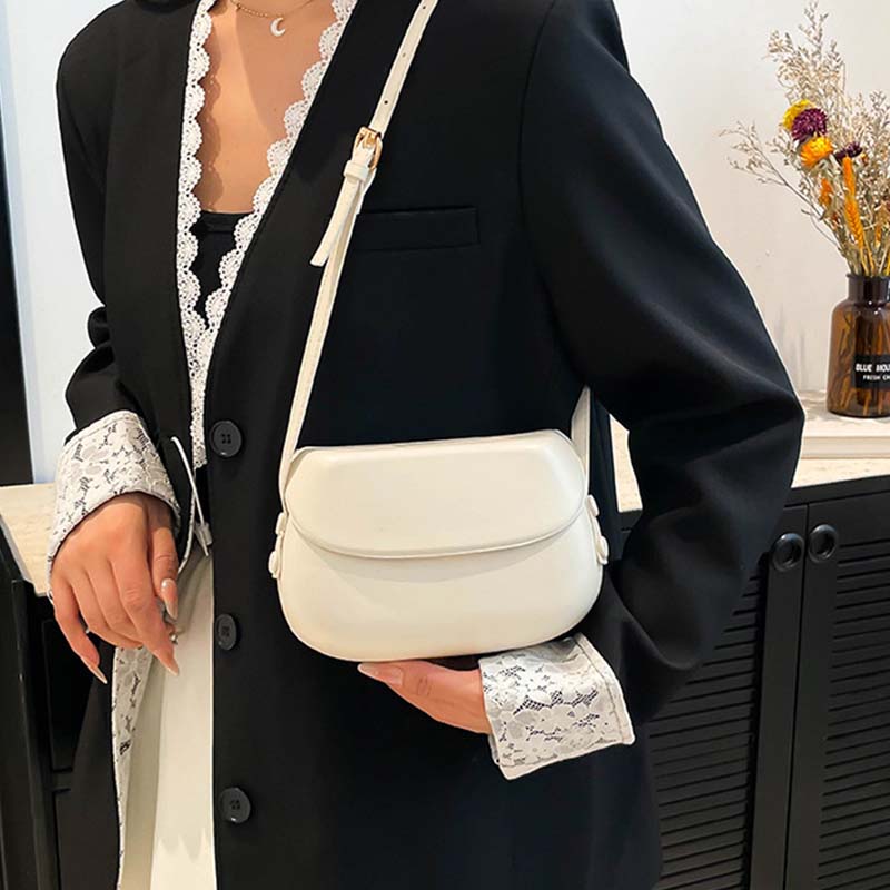 Minimalistisk crossbody-väska i PU-läder