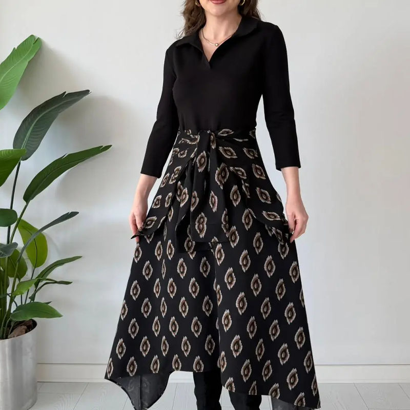 ✨ Nytt & Nu på rea: Figursydd Fit & Flare Midi-klänning med rosettbälte