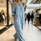🔥✨ Cold-shoulder jumpsuit med vida ben & fickor – luftig komfort och stilren elegans för sommaren ☀️