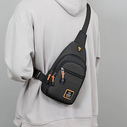 🎒✨ Vattentät crossbody-väska med flera fickor – smart förvaring, justerbar rem, hörlursuttag 🌧️