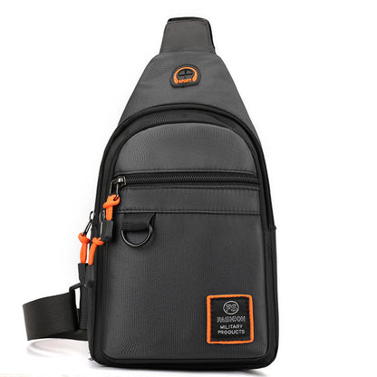 🎒✨ Vattentät crossbody-väska med flera fickor – smart förvaring, justerbar rem, hörlursuttag 🌧️