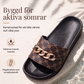 Unisex sommartofflor med monogram och metallkedja