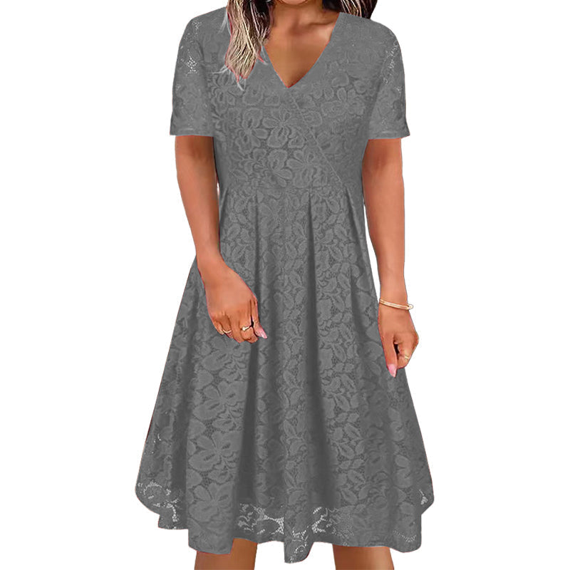 Elegant spetsklänning för kvinnor med V-ringning