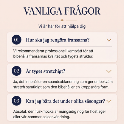 Damklänning med smal passform, halv dragkedja och fransar